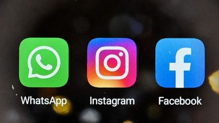 Meta détient également la messagerie WhatsApp, également très populaire en Russie. (KIRILL KUDRYAVTSEV / AFP)