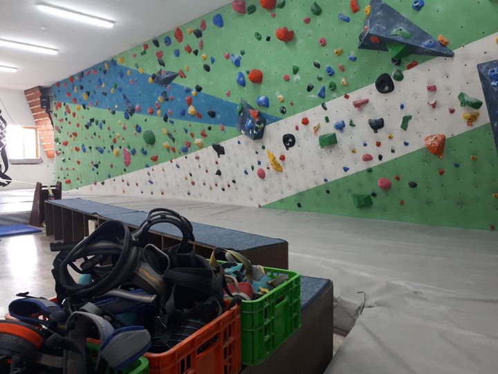 Le club Wadi climbing est basé à Ramallah. Il est adossé à une belle salle de grimpe, équipée à l’époque par des gens venus spécialement du Colorado. (ETIENNE MONIN / RADIO FRANCE)