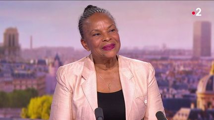 VIDEO. Christiane Taubira se dit "fière" d'être candidate à l'Elysée, sur le plateau du 20 heures de France 2