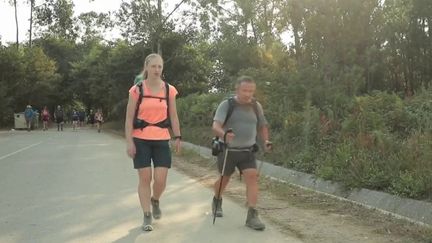 Saint-Jacques-de-Compostelle : une expérience spirituelle au bord des chemins (FRANCE 3)