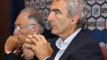 Jean-Pierre Escalettes et Raymond Domenech (2008) (AFP/Eric Piermont)