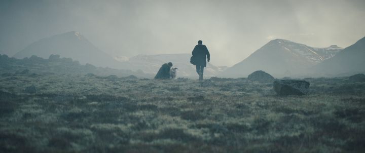 Hilmir Snær Guðnason et Noomi Rapace dans "Lamb" de&nbsp;Valdimar Jóhannsson (2021). (GO TO SHEEP)