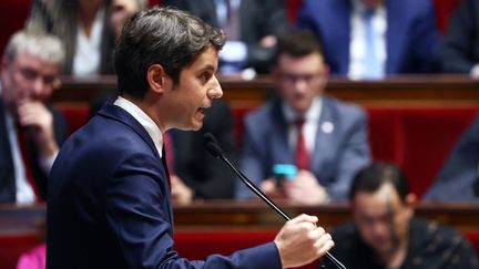 Le Premier ministre français Gabriel Attal, après la prise de parole de Marine Le Pen, le 30 janvier 2024. (EMMANUEL DUNAND / AFP)