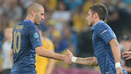 Olivier Giroud et Karim Benzema (PATRICK HERTZOG / AFP)