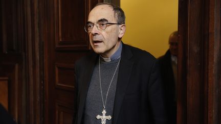 Le cardinal Philippe Barbarin lors de la conférence de presse du 7 mars 2019 où il a annoncé son intention de présenter sa démission au pape François. (ALEX MARTIN / EPA)