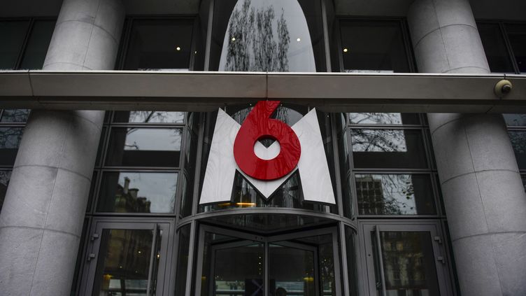 Le siège du groupe de télévision M6, à Neilly-sur-Seine, près de Paris. (MARTIN BUREAU / AFP)