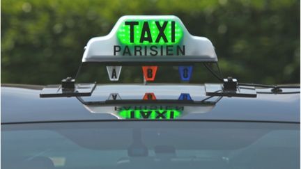 &nbsp; (Même la lutte des taxis contre les VTC a pu être relue par les chansons. © Wikipedia-Creative Commons.)