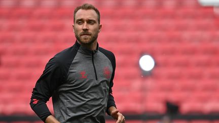 Christian Eriksen, le 11 juin 2021, lors d'un entraînement du Danemark, à l'Euro. (JONATHAN NACKSTRAND / AFP)