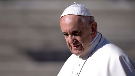 Le Pape part en croisade contre les portables pendant la messe