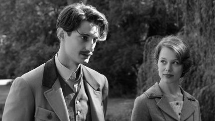 Pierre Niney et Paula Beer dans "Frantz"
 (Mars Film)