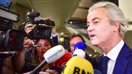 Geert Wilders s'exprime face à la presse lors de la soirée électorale, le 15 mars 2017, à La Haye (Pays-Bas). (ROBIN UTRECHT / ANP / AFP)