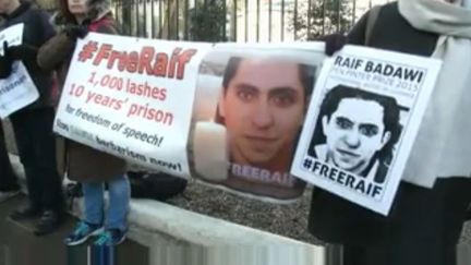 Manifestation à Londres pour la libération du blogueur saoudien Raif Badawi