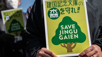 Mobilisation contre le projet de restructuration du Jingu Gaien en février 2023. (YUICHI YAMAZAKI / AFP)