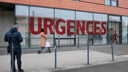 The emergency entrance to Purpan hospital, in Toulouse (Haute-Garonne), February 20, 2024. (PATRICK BATARD / HANS LUCAS)