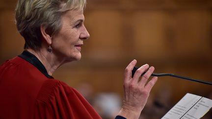 La procureure du parquet national financier, Eliane Houlette, le 23 janvier 2017 au Tribunal de grande instance de Paris. (CHRISTOPHE ARCHAMBAULT / AFP)