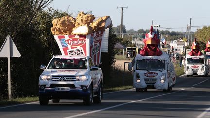 Les caravanes du Tour de France lors de la dixième étape, le 8 septembre 2020. (BENOIT FELACE / MAXPPP)