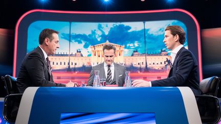 Débat télévisé entre Hans-Christian Strache ( à&nbsp;gauche ) et Sebastian Kurz ( à&nbsp;droite ) (MICHAEL GRUBER / APA-PICTUREDESK)