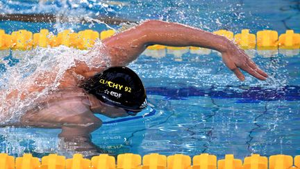 Maxime Grousset lors de la finale du 100 mètres nage libre des championnats de France, le 7 avril 2022. (DAMIEN MEYER / AFP)