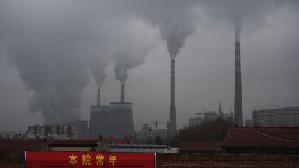 Une centrale à charbon à côté de Datong, dans le nord de la Chine. (GREG BAKER / AFP)