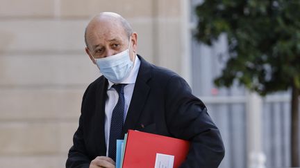 Le ministre des Affaires étrangères, Jean-Yves&nbsp;Le Drian, à l'Elysée le 19 juillet 2021. (LUDOVIC MARIN / AFP)