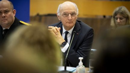 Le ministre de la Justice, Didier Migaud, lors d'une immersion au tribunal judiciaire de Versailles (Yvelines), le 25 octobre 2024. (SERGE TENANI / HANS LUCAS / AFP)