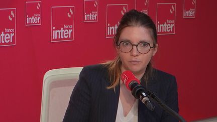 Aurore Bergé, présidente du groupe Renaissance à l'Assemblée nationale, le 9 janvier 2023 sur France Inter. (FRANCEINTER / RADIOFRANCE)