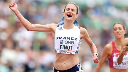 La Française Alice Finot a remporté sa série qualificative pour la finale du 3000m steeple en 9’14’’34. Elle a devancé l’Éthiopienne Mekides Abebe et l’Albanaise Luiza Gega. Alice Finot a amélioré le record de France lors de cette finale.