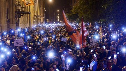  (Une manifestation contre le projet avait rassemblé des milliers de personnes à Budapest le 28 octobre © MaxPPP)