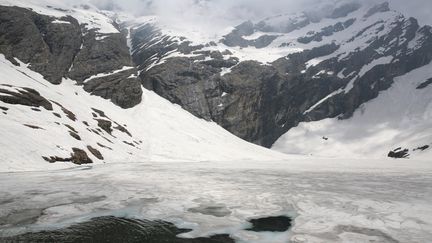 Des montagnes dans l'Etat d'Uttarakhand (Inde), le 3 juin 2019.&nbsp; (DEEPAK MALIK / NURPHOTO / AFP)