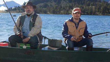 Didier Bourdon et Loràant Deutsch dans "Un village presque parfait de Stéphane Menrier
 (SND)