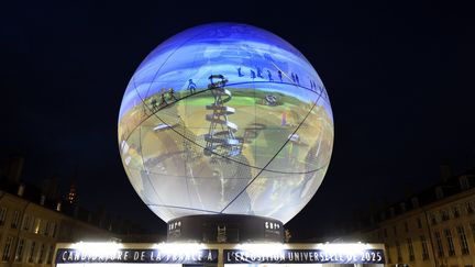 Nancy, 21 avril 2016. Inauguration de la sphère de la tournée régionale ExpoFrance 2025 pour la promotion de la candidature de la France à l'Exposition Universelle de la France en 2025.
 (PHOTOPQR/L&#039;EST REPUBLICAIN/MAXPPP)