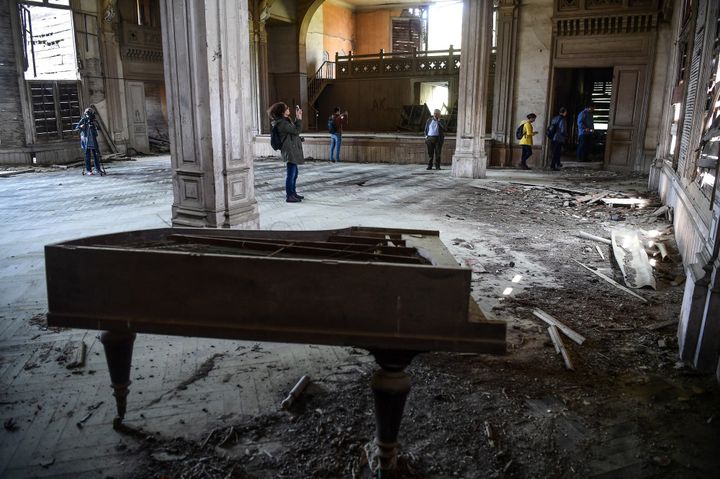 La salle de spectacle du Prinkipo, ancien orphelinat grec orthodoxe près d'Istanbul. Tout en bois, il est menacé d'effondrement
 (Ozan Kose / AFP)