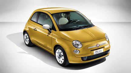  (La Fiat 500 doit beaucoup de son succès à sa "bonne bouille". La version restylée doit être dévoilée le 4 juillet prochain.)