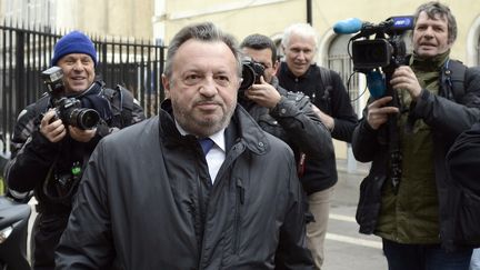 Le pr&eacute;sident socialiste du conseil g&eacute;n&eacute;ral des Bouches-du-Rh&ocirc;ne, Jean-No&euml;l Gu&eacute;rini,&nbsp;lors de son arriv&eacute;e au tribunal de Marseille, le 5 mars 2013. (ANNE-CHRISTINE POUJOULAT / AFP)