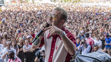 Le youtubeur Squeezie lors du festival Solidays, à l'hippodrome de Longchamp à Paris le 23 juin 2019 (DENIS TRASFI / MAXPPP)