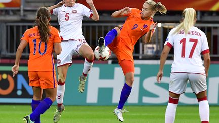 Les Pays-Bas ont dominé le Danemark (1-0) en phase de poule de l'Euro féminin. (TOBIAS SCHWARZ / AFP)