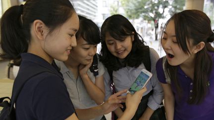 Des lycéennes japonaises à Tokyo. Photo d'illustration (KIMIMASA MAYAMA / EPA)