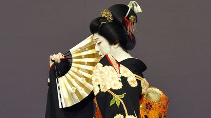 Tamasaburo Bando, trésor vivant du Kabuki, est à Paris
 (Marie-Noëlle Robert, théâtre du Châtelet)