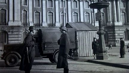 Soldats allemands place du Capitole novembre 42
 (Germaine Chaumel)