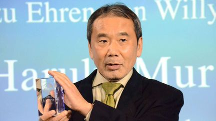 Haruki Murakami recevait le Welt-Litaraturpreis à Berlin, en novembre 2014
 (Kohei Hirotsu/NEWSCOM/SIPA)