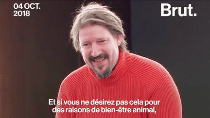 VIDEO. Un député autrichien alerte sur les conditions d’élevage des poulets européens (BRUT)