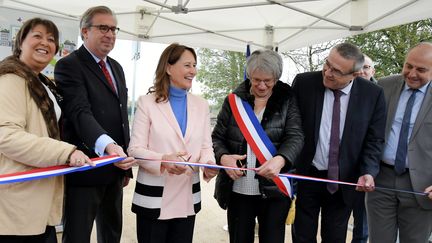 Ségolène Royal,&nbsp;ambassadrice chargée de la négociation internationale sur les pôles arctique et antarctique, inaugure un pôle multimodal à Confrançon (Ain), le 19 octobre 2019. (CATHERINE AULAZ / MAXPPP)