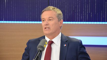 Nicolas Dupont-Aignan,&nbsp;candidat à l'élection présidentielle de 2017, député-maire d'Yerres (Essonne), Président de Debout la France (RADIO FRANCE / JEAN-CHRISTOPHE BOURDILLAT)