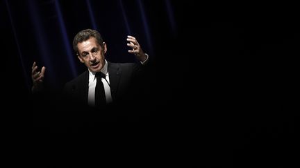 Nicolas Sarkozy défie Alain Juppé à Bordeaux : "Je ne crois pas à l'identité heureuse"