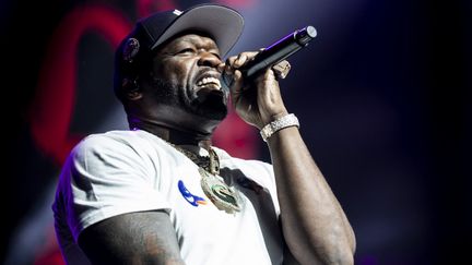 50 Cent (Curtis James Jackson III) sur scène à Milan en 2022. (ROBERTO FINIZIO / NURPHOTO)