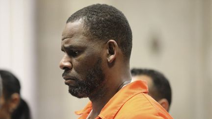 Singer R. Kelly appears during a hearing at Leighton Criminal Court on September 17, 2019, in Chicago, United States. (ANTONIO PEREZ / POOL)