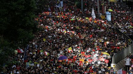 Hong Kong : le parlement pris d’assaut