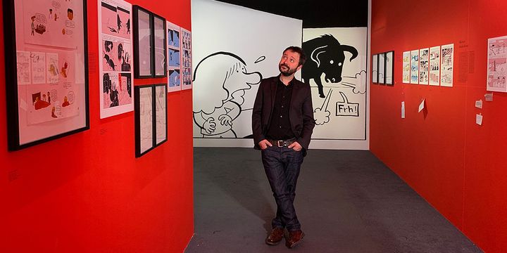 Riad Sattouf dans l'exposition qui lui est consacrée, "L'écriture dessinée", à la BPI du Centre Pompidou
 (Marc Felix)