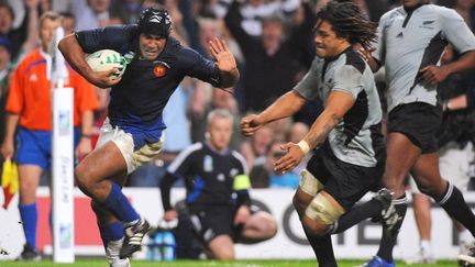 Thierry Dusautoir était sur le terrain de Cardiff pour l'exploit de 2007, face aux All Blacks de So'oialo 