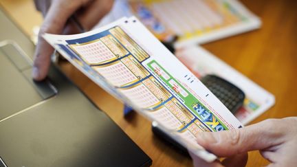 Un joueur fran&ccedil;ais a remport&eacute; 47 570 390 euros le 24 ao&ucirc;t 2012 lors du tirage d'Euro Millions. (STÉPHANE OUZOUNOFF / PHOTONONSTOP / AFP)